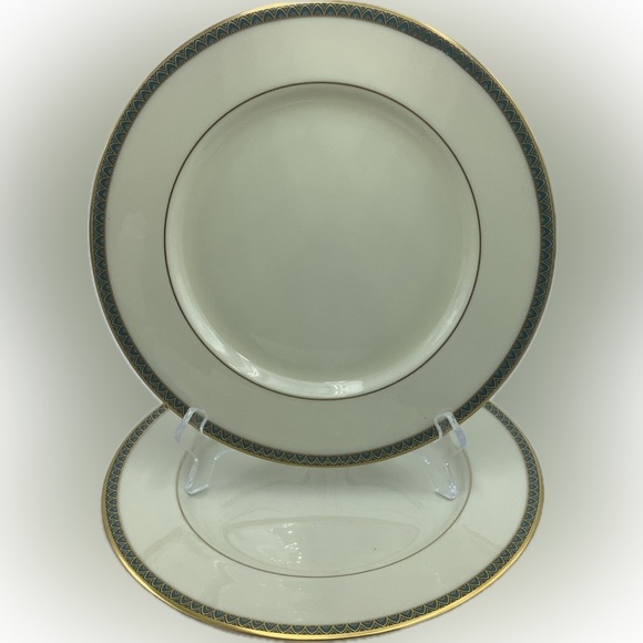 Two Vintage Lenox Patriot Dinner Plates - Picture 1 of 11